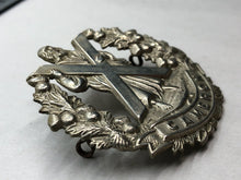 Lade das Bild in den Galerie-Viewer, Original WW2 British Army Cap Badge - Cameron Highlanders Regiment
