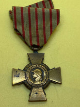 Load image into Gallery viewer, WW1 / WW2 French Croix du Combatant Medal - Original with Ribbon
