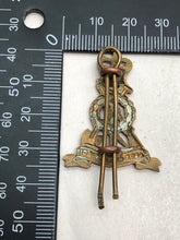 Lade das Bild in den Galerie-Viewer, Original British Army Collar Badge - Labour Corps
