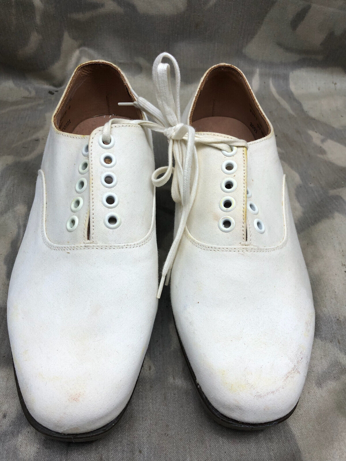 Genuine British Army Women's White Summer Shoes - WW2 Pattern - Size UK 6M - The Militaria Shop