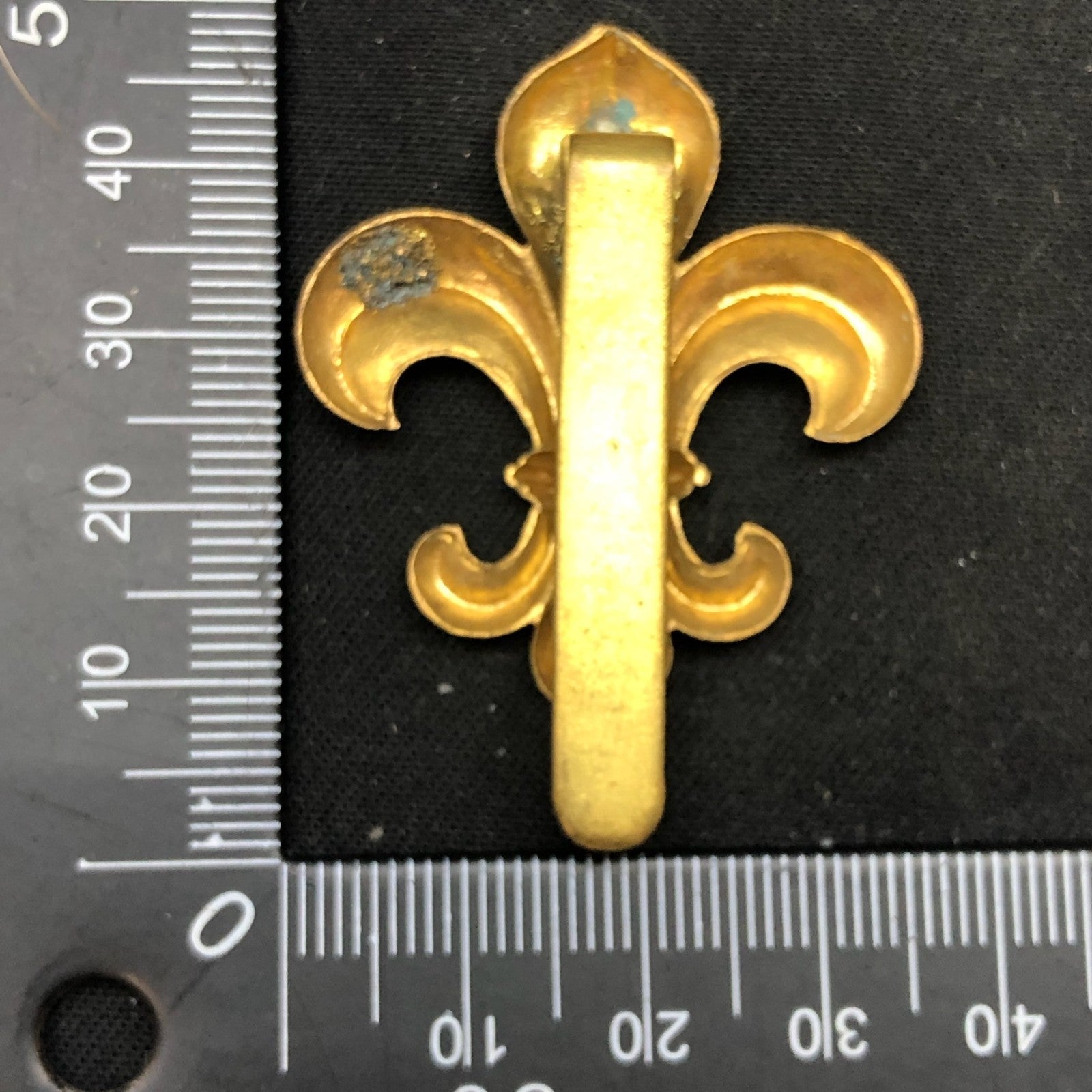 Original WW2 British Army Cap Badge - Manchester Regiment - The Militaria Shop