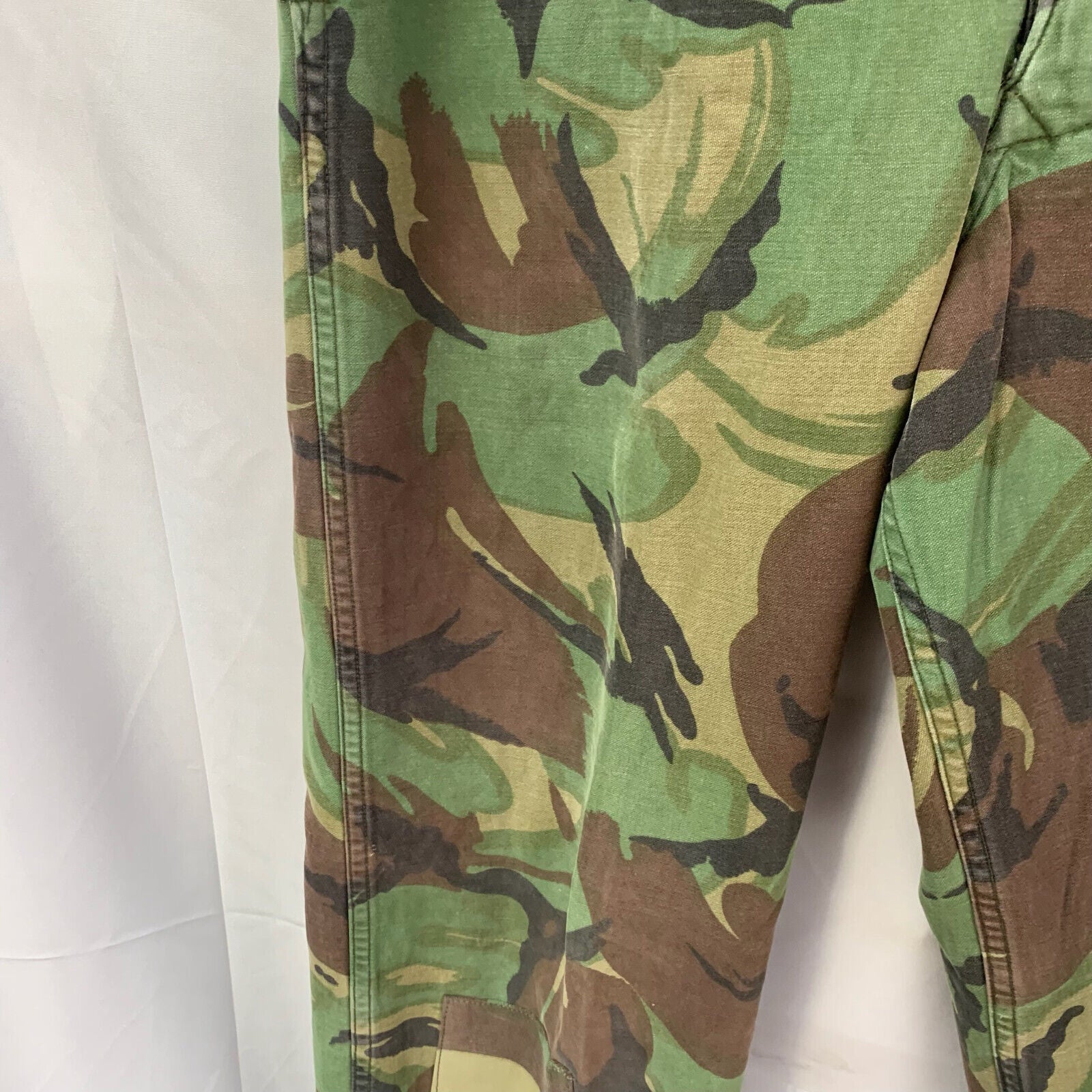 Genuine British Army 68 Pattern DPM Jungle Camouflaged Trousers - Size 28" Waist - The Militaria Shop