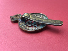 Load image into Gallery viewer, Original WW1 British Army Kings Crown Cap Badge - 2nd Life Guards
