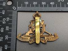 Load image into Gallery viewer, Original WW2 British Army Royal Artillery Small Beret / Cap Badge
