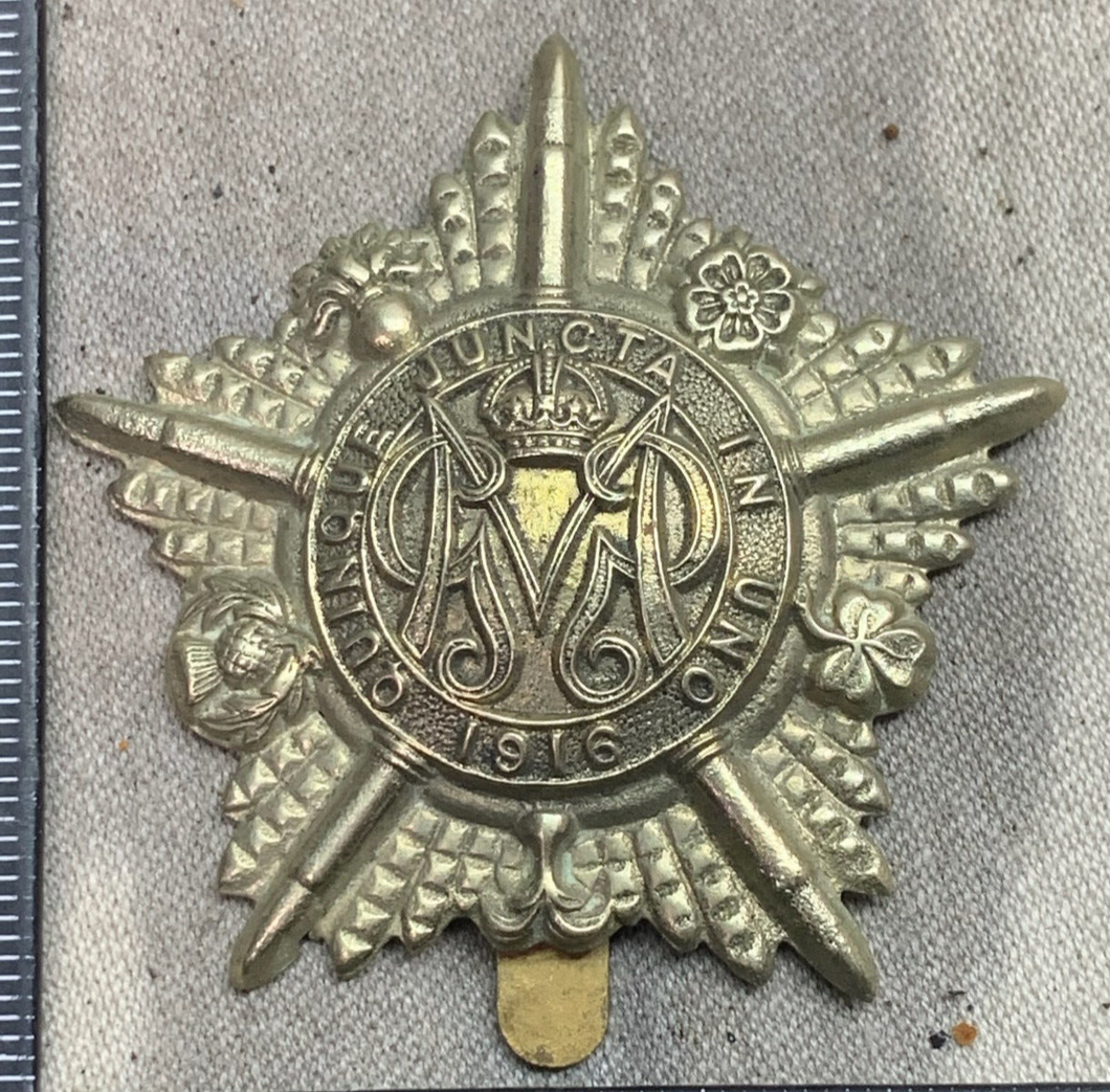 WW1 British Army Machine Gun Corps MGC Cap Badge