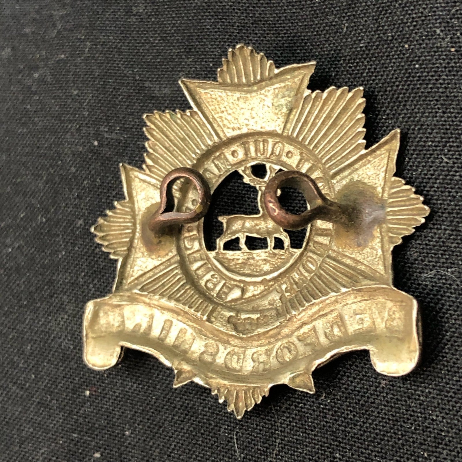 Genuine WW2 British Army Brass Cap Badge - Bedfordshire and Hertfordshire Regime - The Militaria Shop