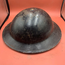 Charger l&#39;image dans la galerie, Original WW2 Mk2 British Army Brodie Combat Helmet &amp; Liner Set
