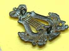 Load image into Gallery viewer, Original British Army - Victorian Crown Musicians Badge
