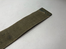 Lade das Bild in den Galerie-Viewer, Original British Army 37 Pattern Single L Strap - WW2 Pattern
