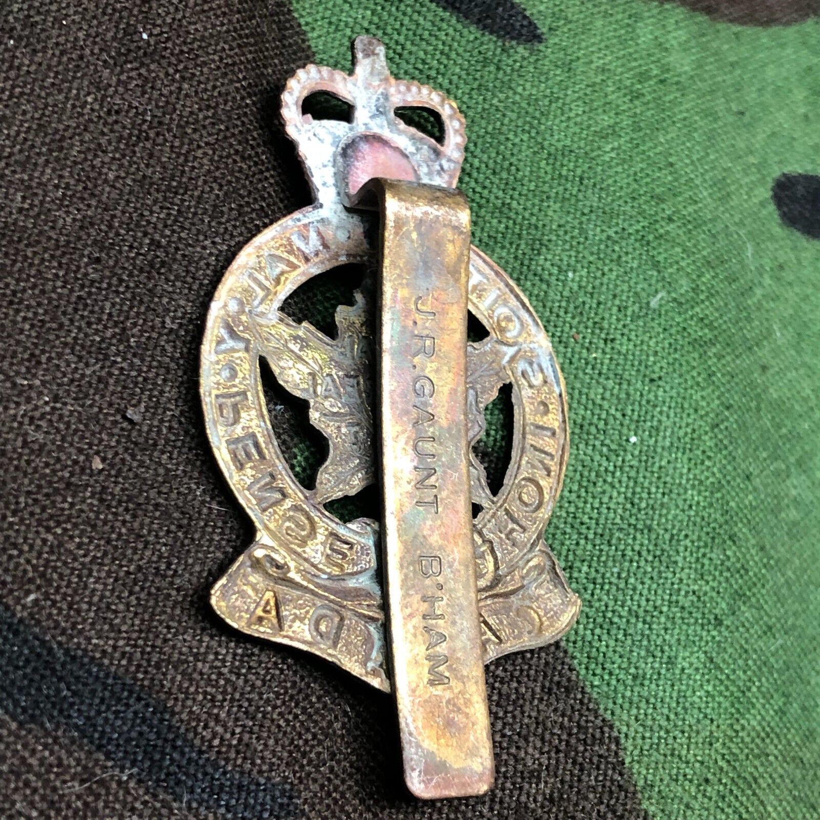 Original Canadian Army Royal Montreal Regiment Beret / Cap Badge - The Militaria Shop