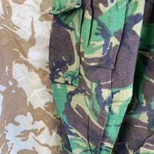 Lade das Bild in den Galerie-Viewer, Britische Armee DPM Camouflage Hose für gemäßigte Temperaturen - 75/80/96 - Vintage Kleidung
