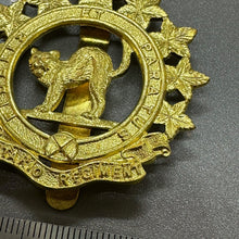 Load image into Gallery viewer, Ontario Regiment - Genuine Canadian Army Cap Badge
