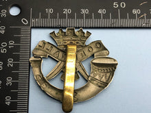 Charger l&#39;image dans la galerie, Original WW2 British Army Duke of Cornwall&#39;s Light Infantry Cap Badge
