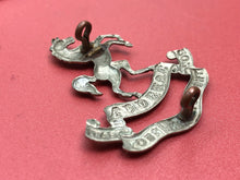 Load image into Gallery viewer, Original WW2 British Army Cap Badge - 20th The London Regiment Batallion
