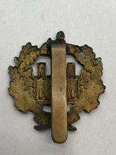 Lade das Bild in den Galerie-Viewer, Original WW2 British Army Cap Badge - The Essex Regiment
