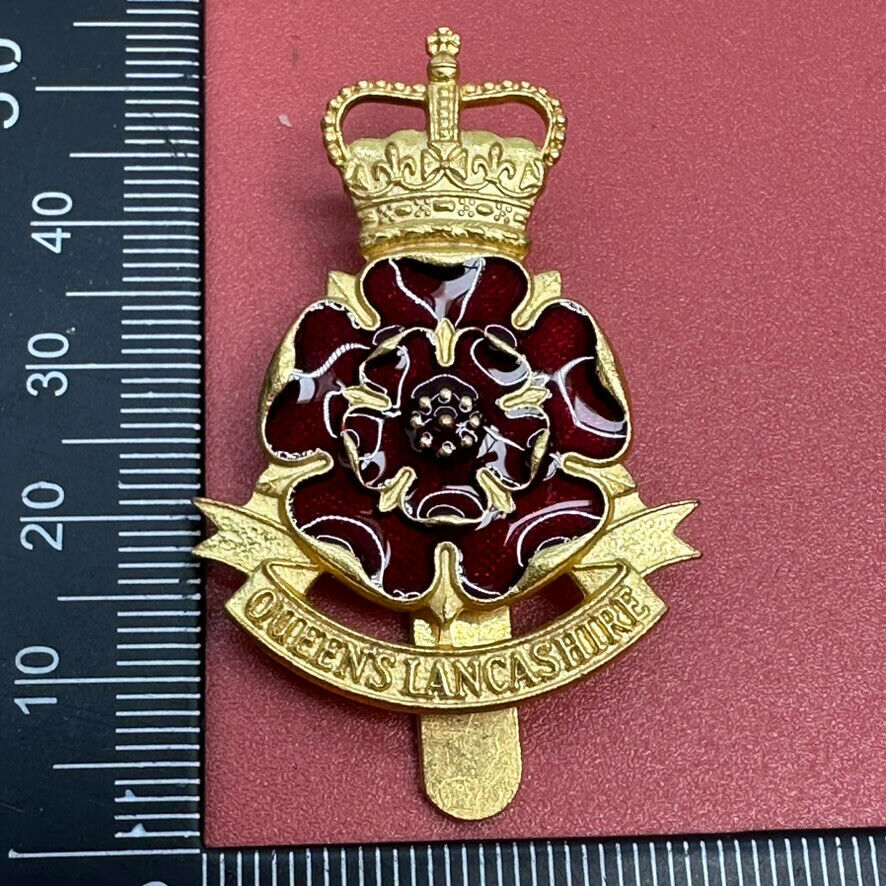 Genuine British Army Queen's Lancashire Regiment Cap Badge