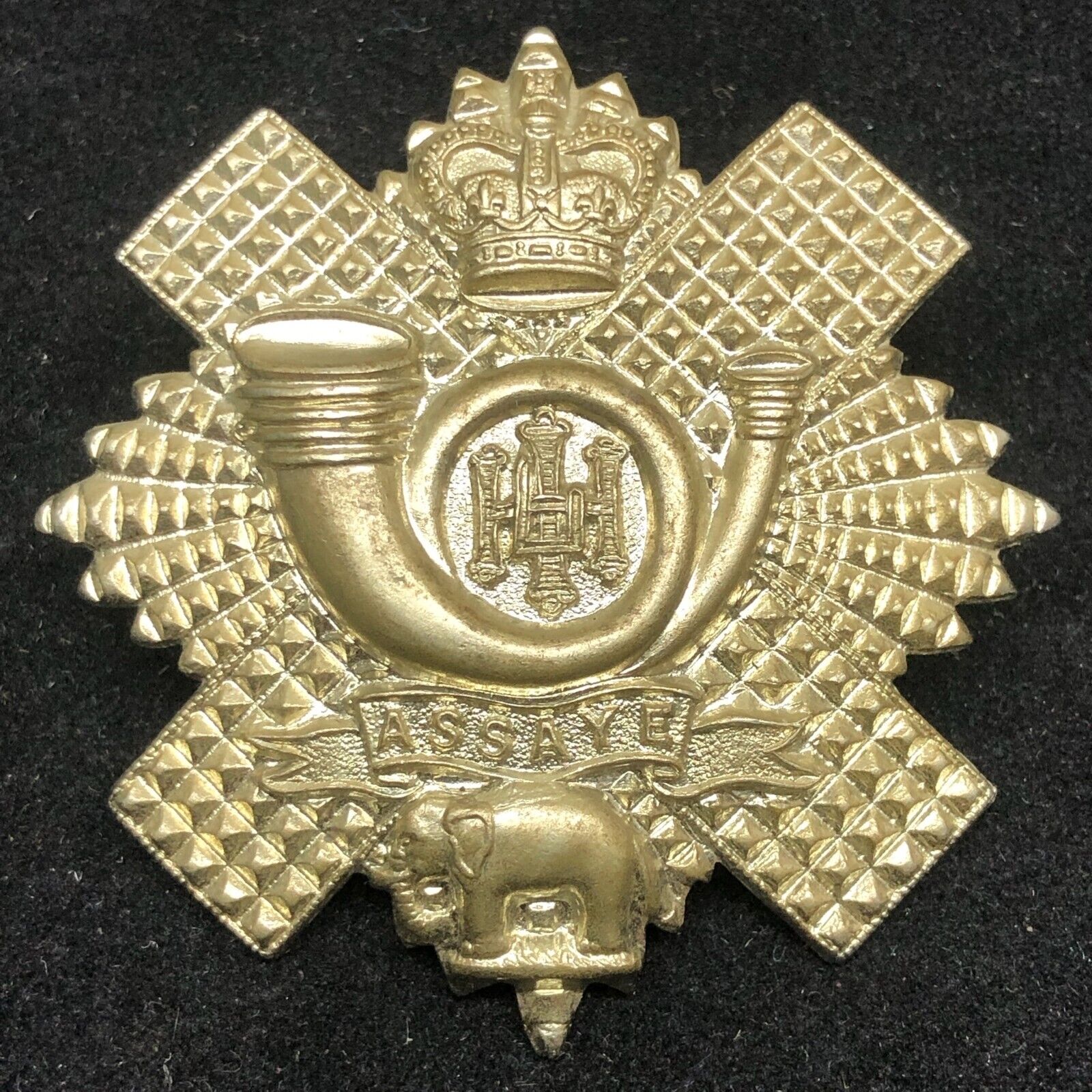 Original British Army Cap Badge - Highland Light Infantry - The Militaria Shop