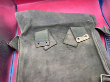 Charger l&#39;image dans la galerie, Original WW1 British Army 1908 Pattern Side Bag in Excellent Condition
