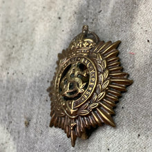 Load image into Gallery viewer, Original WW1 British Army Serice Corps ASC Cap Badge - King&#39;s Crown
