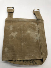 Charger l&#39;image dans la galerie, WW2 British Army 37 Pattern Webbing Water Bottle Carrier Harness - 1943 Dated
