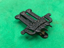 Charger l&#39;image dans la galerie, Genuine British Army 2nd Gurkha Rifles Cap Badge
