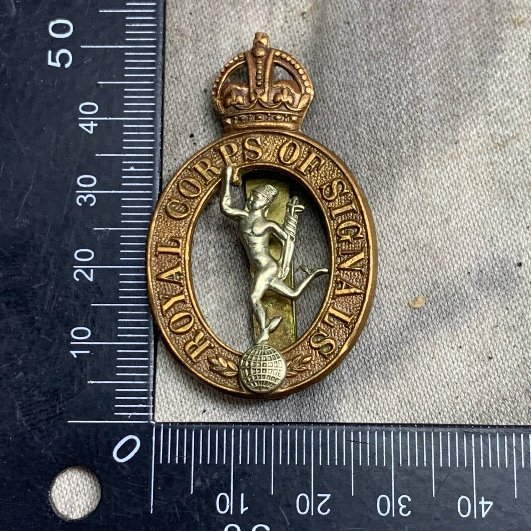 Original WW2 British Army Royal Corps of Signals Cap Badge