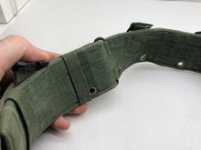 Charger l&#39;image dans la galerie, Original WW2 British Army 44 Pattern Soldiers Belt - Size 36&quot; Waist
