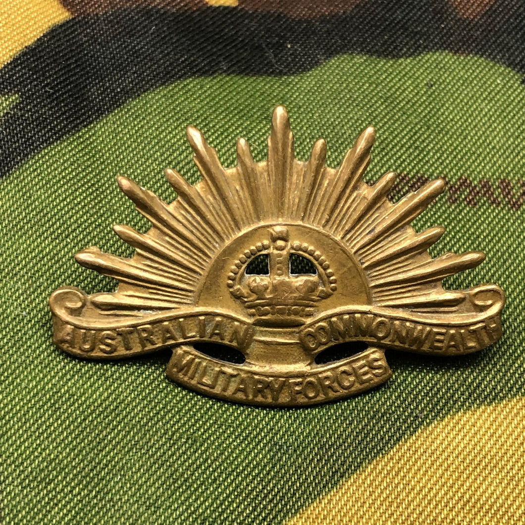 Original WW2 Australian Commonwealth Military Forces Rising Sun Collar Badge - The Militaria Shop