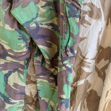 Lade das Bild in den Galerie-Viewer, British Army DPM Camouflaged Temperate Trousers - 75/80/96 - Vintage Clothing
