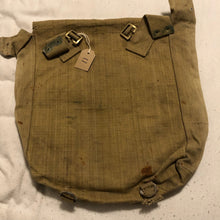 Lade das Bild in den Galerie-Viewer, Original WW2 British Army 37 Pattern Large Pack - Indian Made
