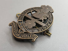 Charger l&#39;image dans la galerie, Genuine British Army Prince of Wales&#39;s Own Cap Badge
