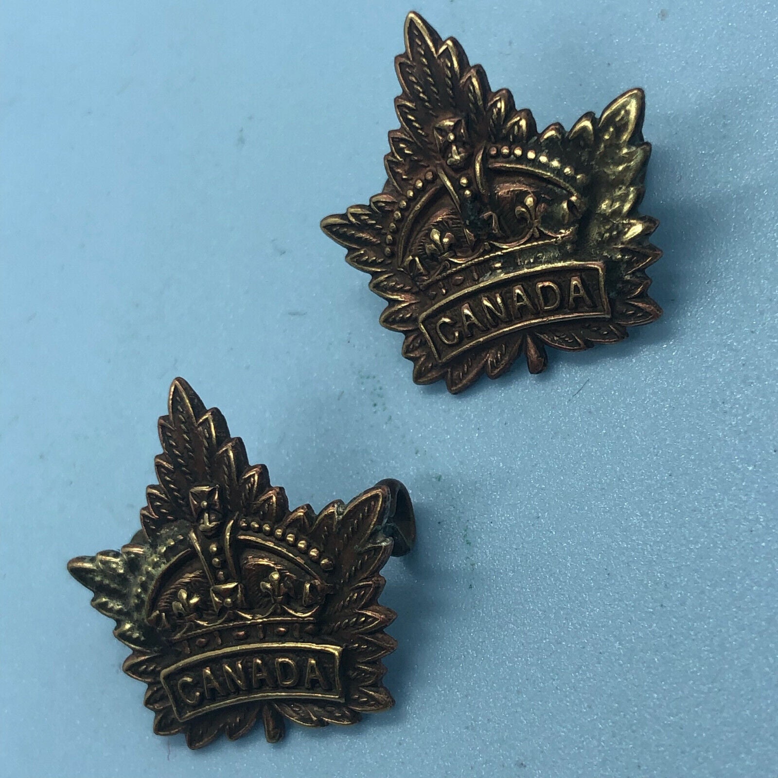 Genuine Canadian Army Maple Leaf Canada Collar Badges Pair - The Militaria Shop