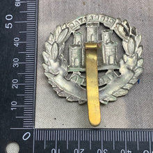 Load image into Gallery viewer, Original WW2 British Army Cap Badge - Northamptonshire Regiment
