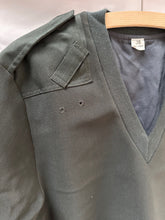 Load image into Gallery viewer, Vintage Northern Ireland Police Showerproof Jumper Pullover Military G1 Size 42&quot; - The Militaria Shop
