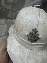 Lade das Bild in den Galerie-Viewer, Original British Army Drummers / Bandsman Helmet - Victorian Era Badge
