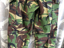 Load image into Gallery viewer, Size 75/72/88 - Vintage British Army DPM Lightweight Combat Trousers
