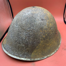 Charger l&#39;image dans la galerie, Original British / Canadian Army WW2 Soldiers Military Combat Mk3 Turtle Helmet
