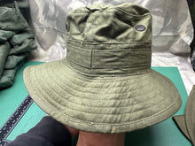 Load image into Gallery viewer, Original British Army WW2 Pattern 1950s Boonie Jungle Hat - New Old Stock 6 1/2
