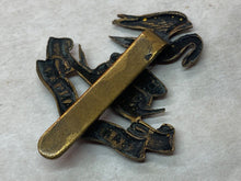 Charger l&#39;image dans la galerie, Original WW1 British Army Liverpool Pals Army Cap Badge – Sans Changer
