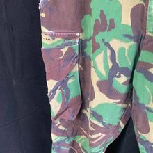 Charger l&#39;image dans la galerie, Genuine British Army DPM Combat Trousers - Size 70/96/112
