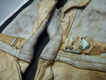 Load image into Gallery viewer, Original WW2 Pattern British Army White Camouflaged Gloves / Gunners Mittens
