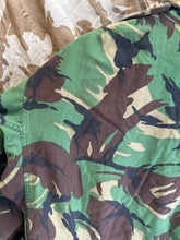 Charger l&#39;image dans la galerie, Genuine British Army 1968 Pattern DPM Combat Smock - Size 2 - 38&quot; Chest
