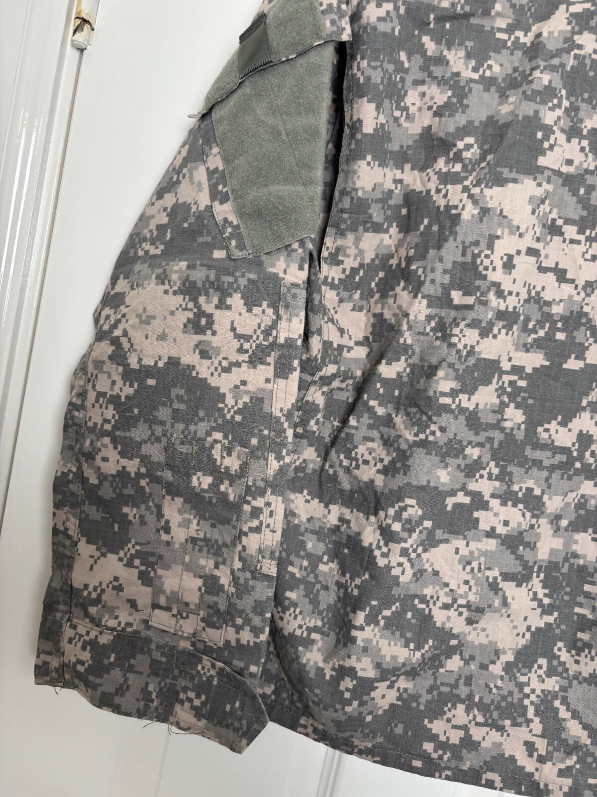 Surplus US Army ACU Combat Uniform Jacket -Size Small-Short - The Militaria Shop