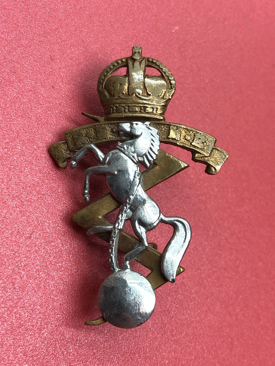 Original WW2 British Army Kings Crown Cap Badge - REME Engineers