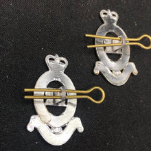 Charger l&#39;image dans la galerie, Original British Collar Badge Pair - 4th Queen&#39;s Own Hussars - The Militaria Shop
