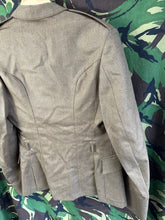 Lade das Bild in den Galerie-Viewer, British Army Man&#39;s Scottish Pattern No.2 Dress Uniform FAD Jacket Size 176/96/80
