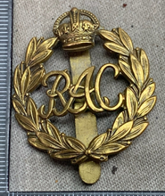 Load image into Gallery viewer, Original WW2 British Army Royal Armoured Corps Cap Badge
