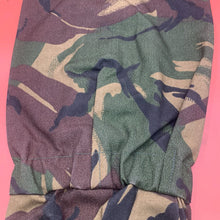 Load image into Gallery viewer, Genuine British Army Surplus DPM Camouflaged Gaiters - Size Standard
