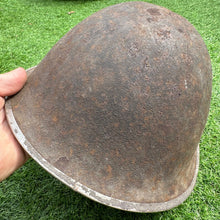 Lade das Bild in den Galerie-Viewer, Genuine British Army Mk4 Combat Turtle Helmet &amp; Liner - Untouched Original
