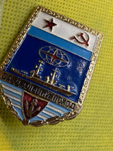 Charger l&#39;image dans la galerie, 1980&#39;s/90&#39;s Era Soviet Naval Mariner&#39;s Award / Badge in Excellent Condition
